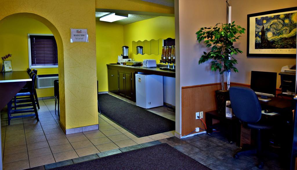 Centre Suite Inns Motel Bonnyville Eksteriør bilde