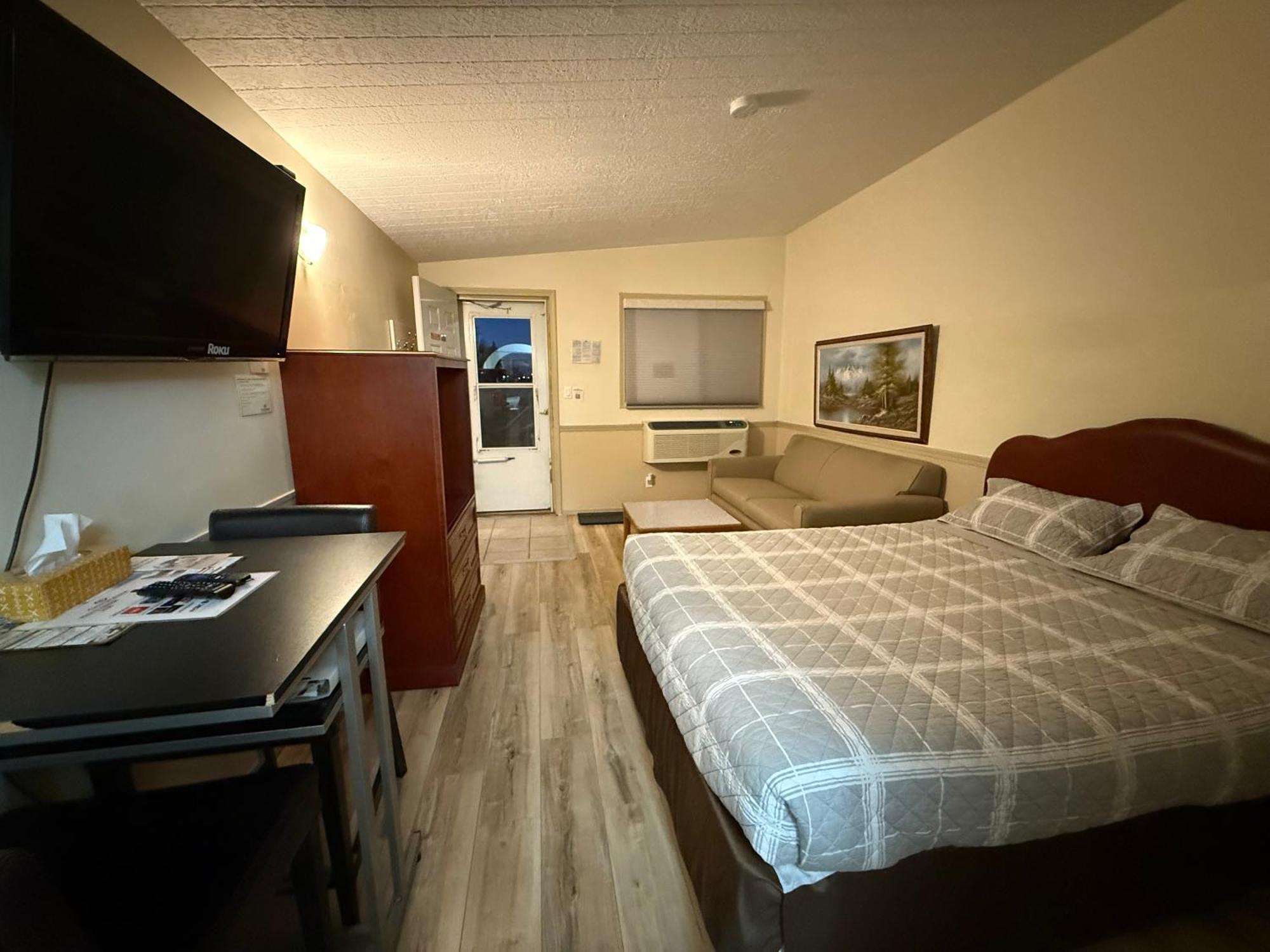 Centre Suite Inns Motel Bonnyville Eksteriør bilde