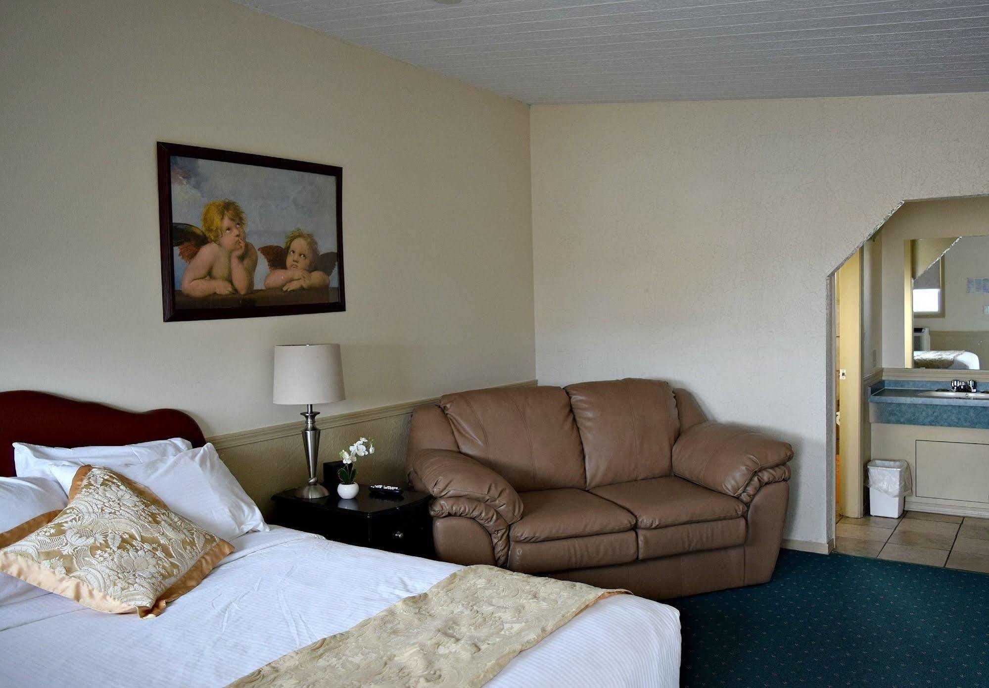 Centre Suite Inns Motel Bonnyville Eksteriør bilde