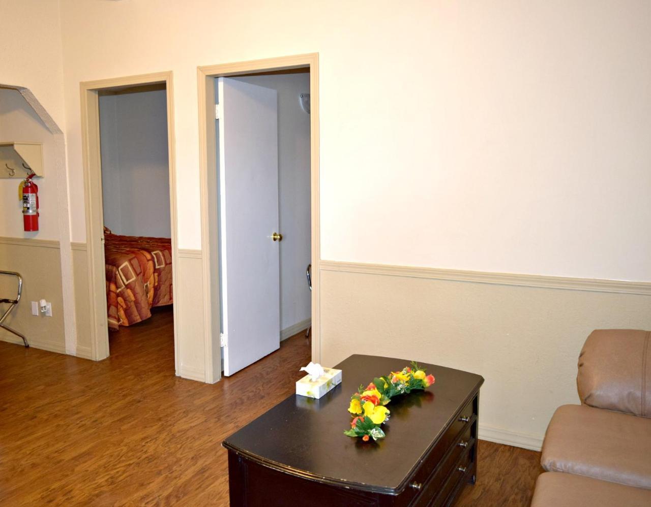 Centre Suite Inns Motel Bonnyville Eksteriør bilde